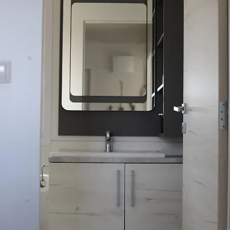 Hollers Homes Haus Oli