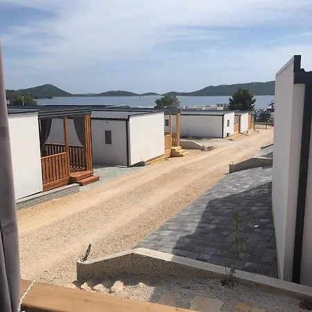 Hollers Homes Haus Oli *
